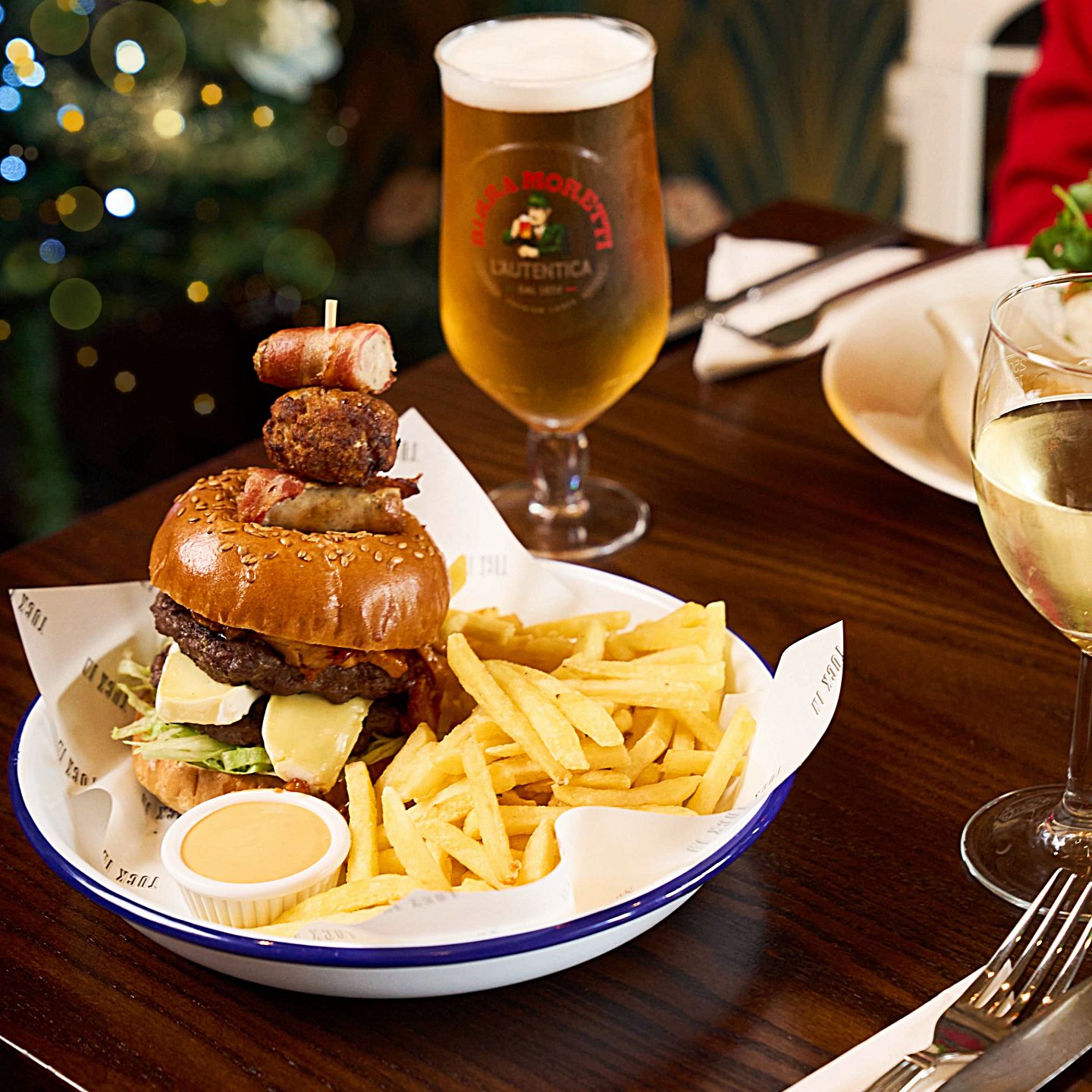 Festive Lunch & Dinner at The Chestnut Tree in Wednesbury